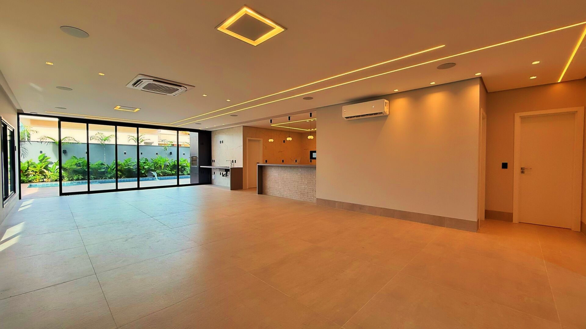 Sobrado 4 Quartos, 332 m² c/ Lazer à Venda no Condomínio Alphaville Palmas — foto