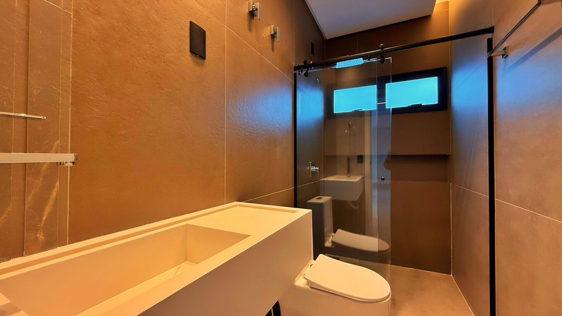 Sobrado 4 Quartos, 332 m² c/ Lazer à Venda no Condomínio Alphaville Palmas — foto