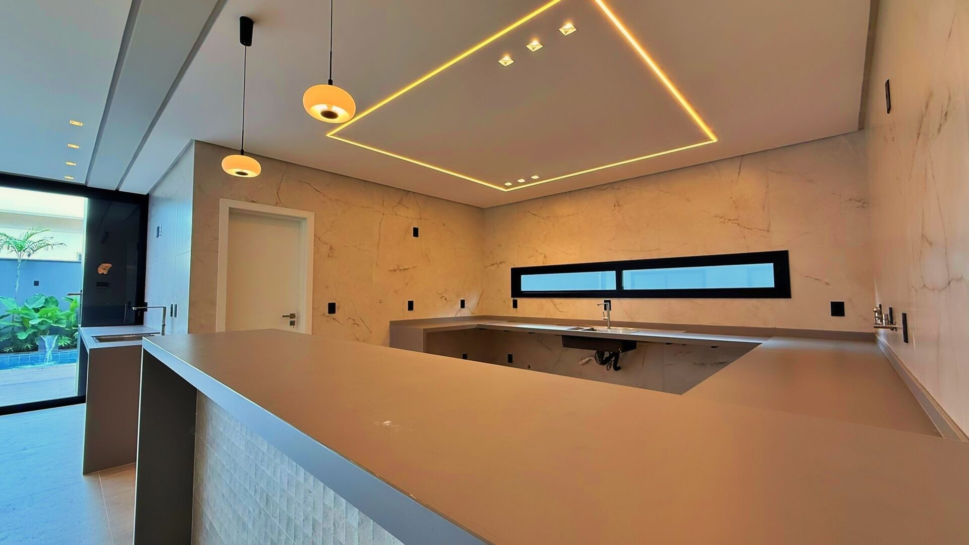 Sobrado 4 Quartos, 332 m² c/ Lazer à Venda no Condomínio Alphaville Palmas — foto