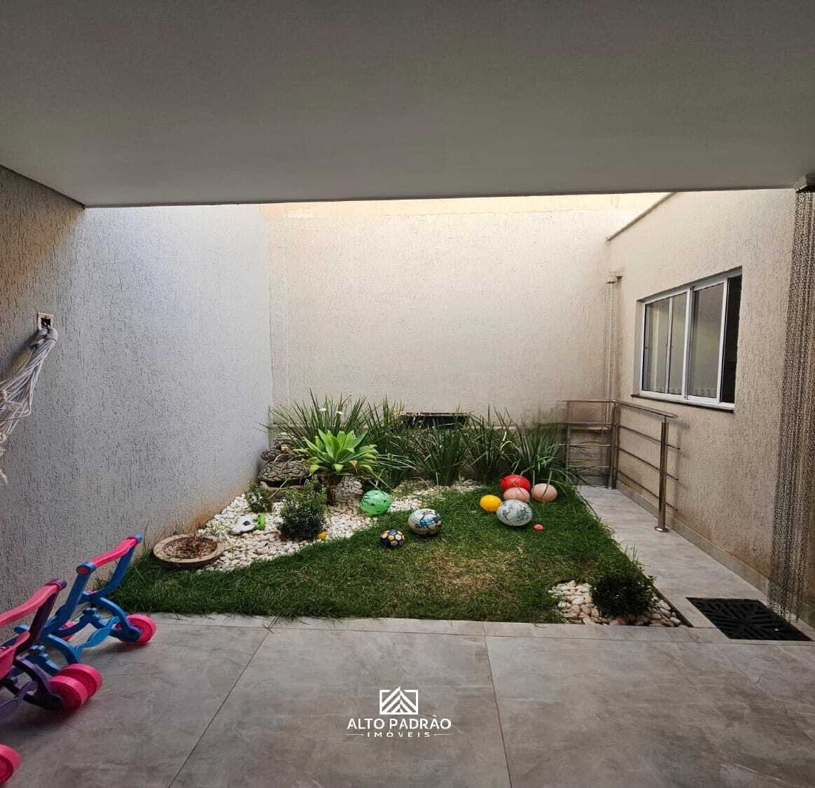 Sobrado 3 Quartos à Venda no Jardim Atlântico - GO — foto