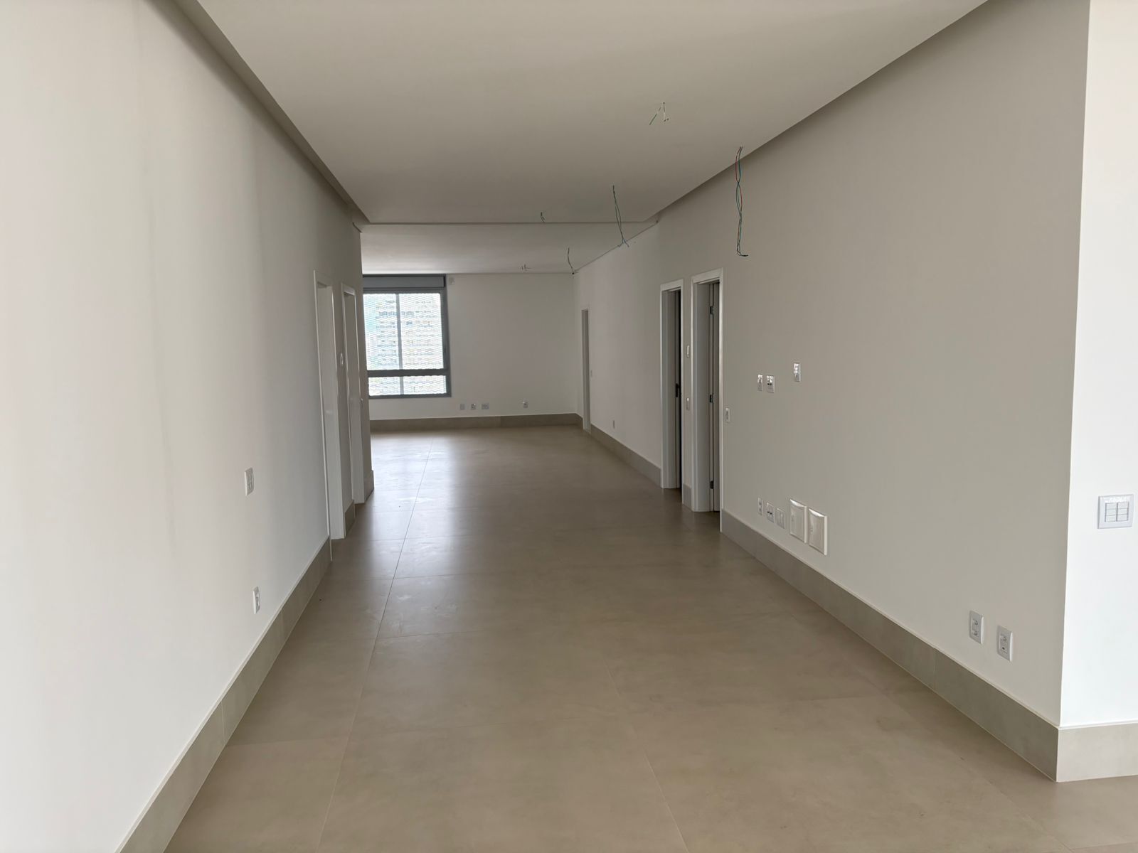 Apartamento à venda no bairro Setor Bueno em Goiânia/GO — foto
