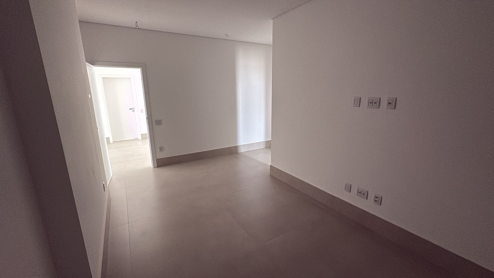 Apartamento à venda no bairro Setor Bueno em Goiânia/GO — foto
