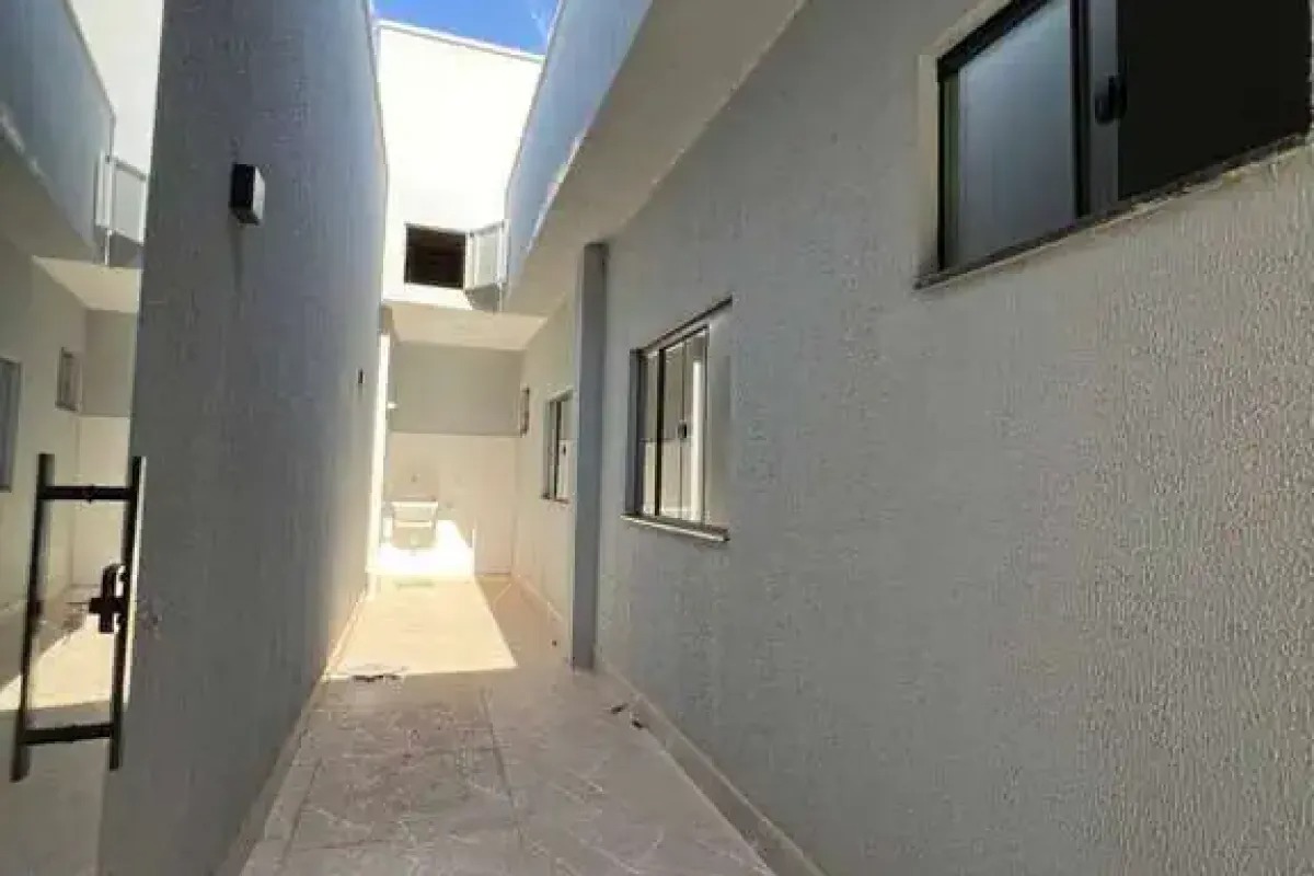 Casa 3 Quartos para Venda no Residencial Village Garavelo - Aparecida de Goiânia — foto
