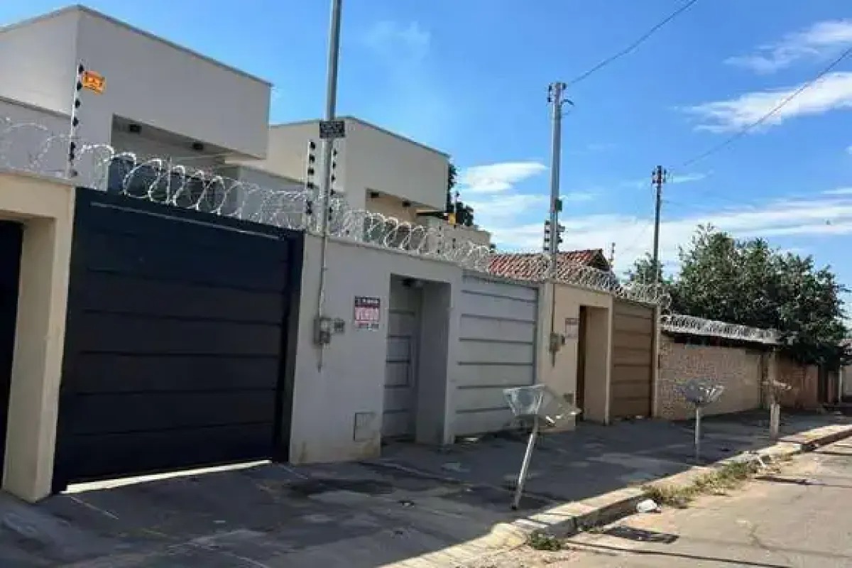 Casa 3 Quartos para Venda no Residencial Village Garavelo - Aparecida de Goiânia — foto