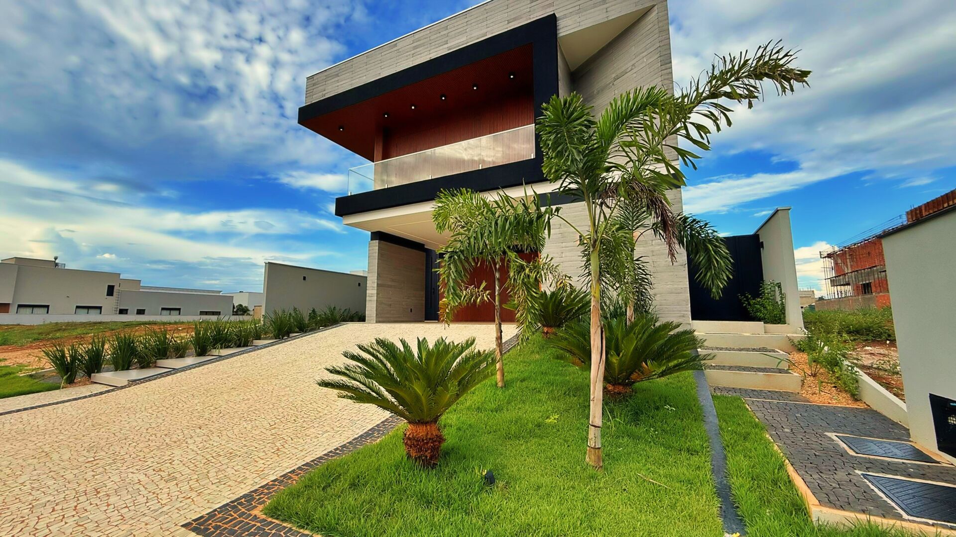 Sobrado 4 Suítes 352m² | Alphaville II Palmas: Pronto Para Viver o Melhor — foto