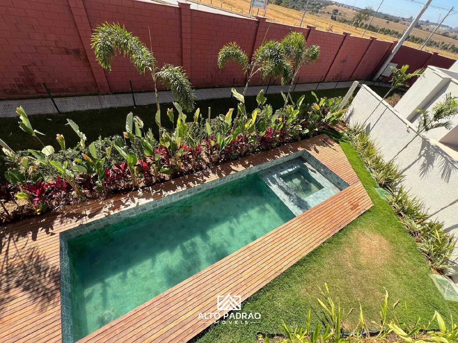 Sobrado 4 Suítes à Venda no Condomínio Jardins Bolonha em Senador Canedo - GO — foto