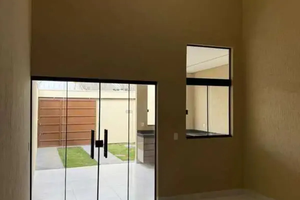 Casa Moderna 3 Quartos com Área Gourmet - Residencial Monte Pascoal, Goiânia — foto