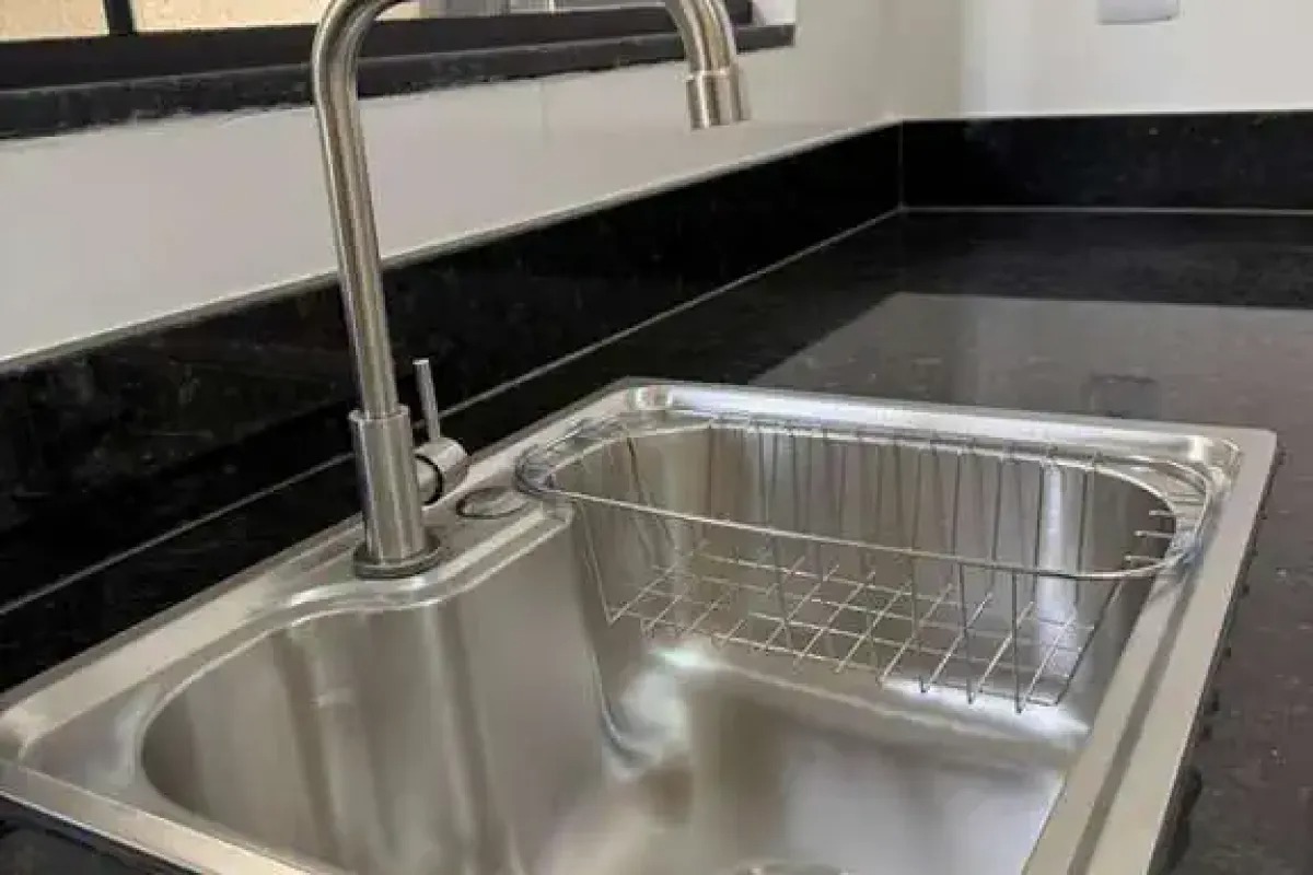 Casa Moderna 3 Quartos com Área Gourmet - Residencial Monte Pascoal, Goiânia — foto