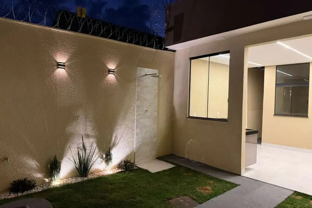 Casa Moderna 3 Quartos com Área Gourmet - Residencial Monte Pascoal, Goiânia — foto