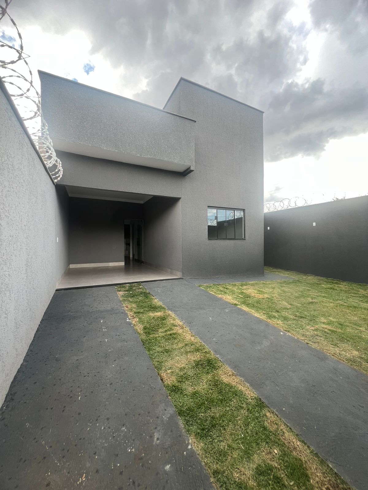 Casa 2 Quartos para Venda na Vila Mariana - Aparecida de Goiânia — foto