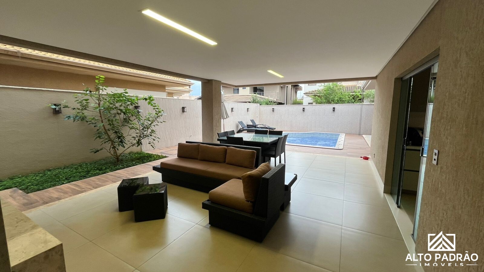 Casa, 5 quartos, 3852 m² - Foto 4