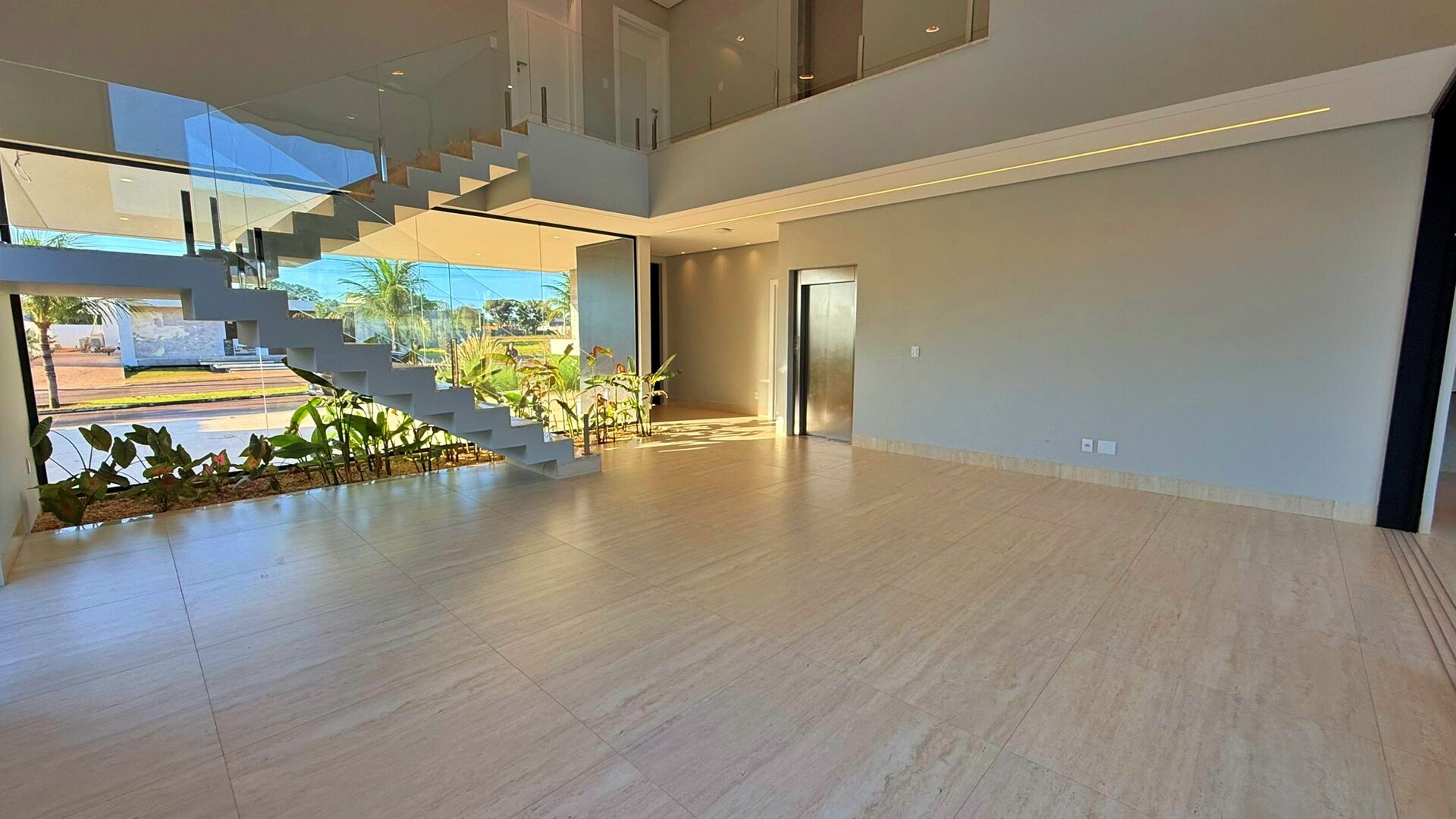 Sobrado 4 Suítes, 350 m² c/ Lazer à Venda no Condomínio Caribe Golf — foto