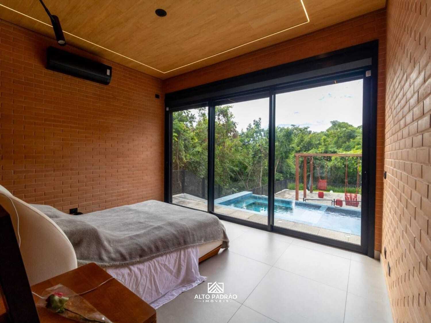Casa 4 Suítes Mobiliada à venda no Condomínio Mansões Morumbi - Senador Canedo/GO — foto