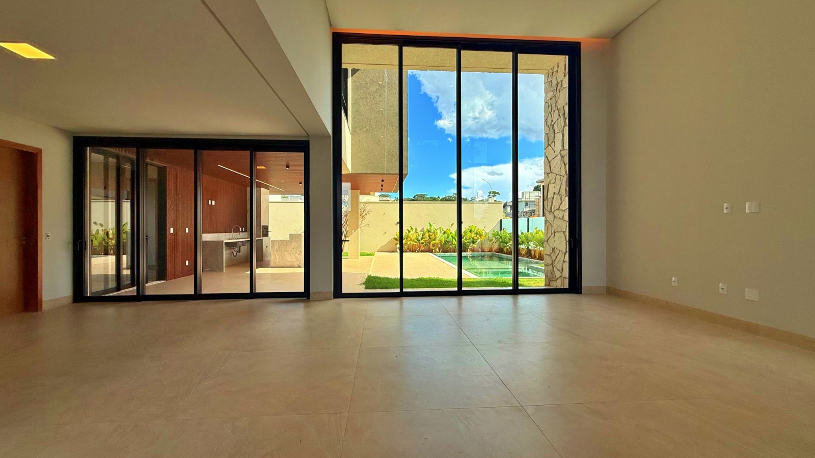 Casa, 4 quartos, 369 m² - Foto 4