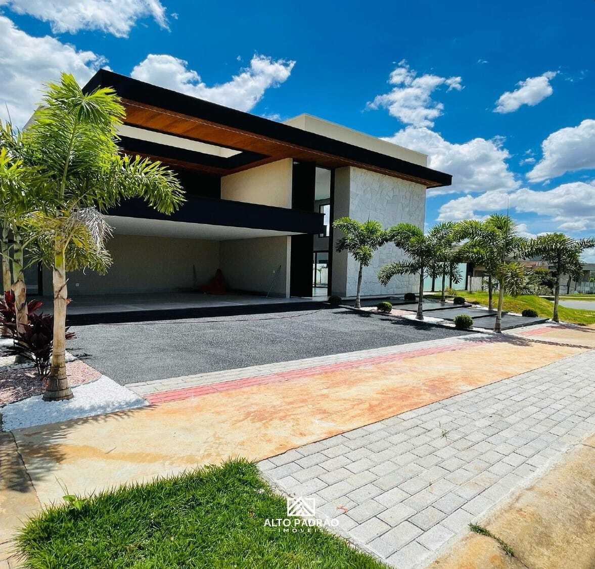 Casa, 4 quartos, 214 m² - Foto 1