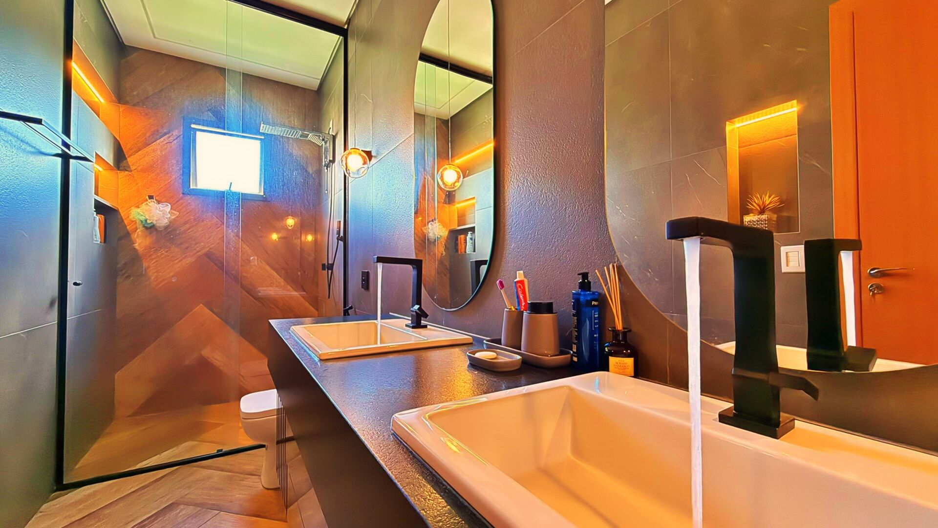 Casa 4 Quartos, 272 m² Mobiliada à Venda no Condomínio Polinésia Resort — foto