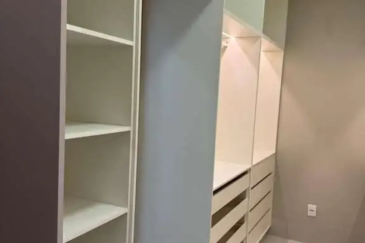 Sobrados de Alto Padrão à Venda no Jardim Vila Boa - Goiânia/GO   Localização privilegiada, ao lado da Av. Olavo Bilac! — foto