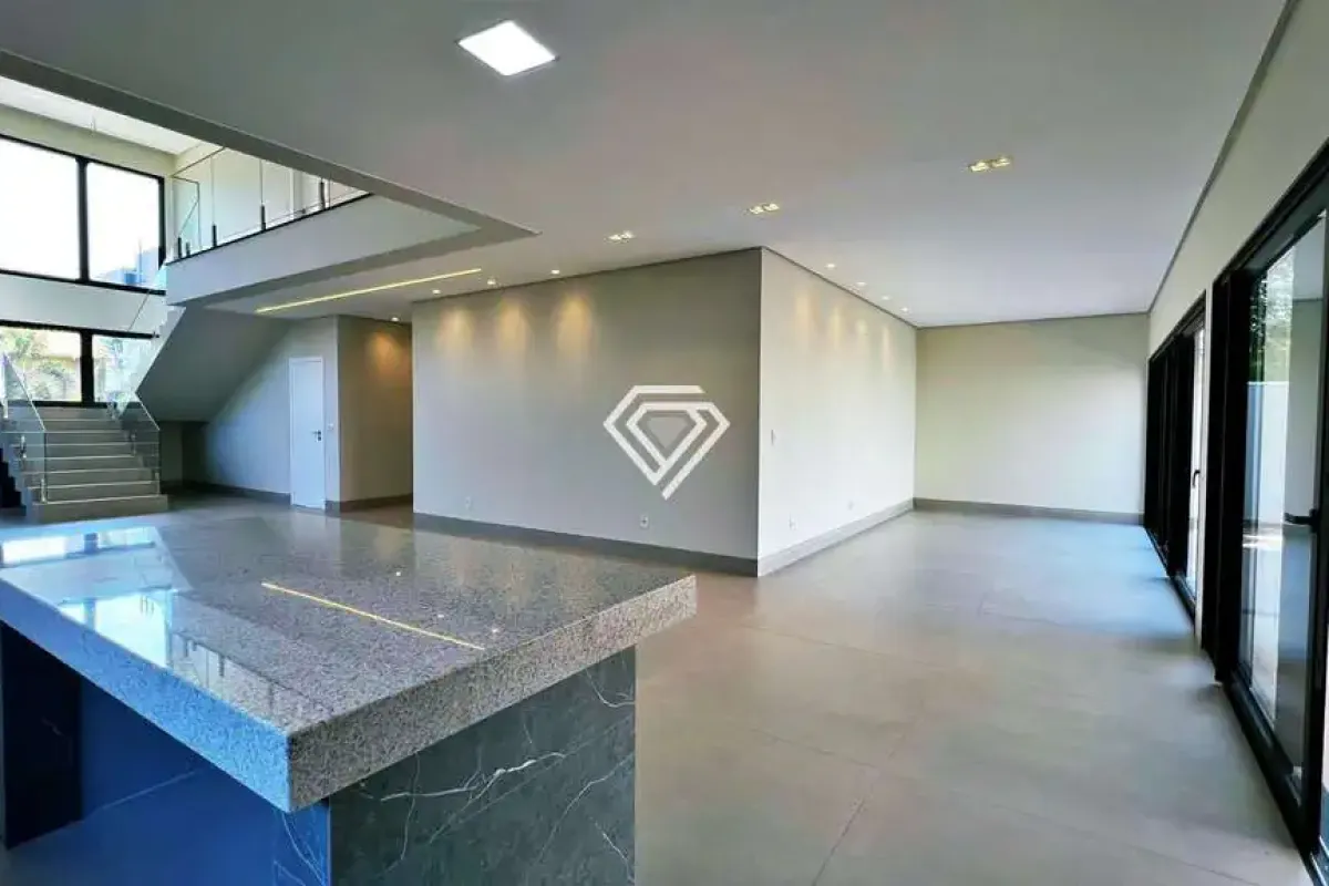 Sobrado 4 Suítes, 322 m² c/ Lazer à Venda no Condomínio Mirante do Lago — foto