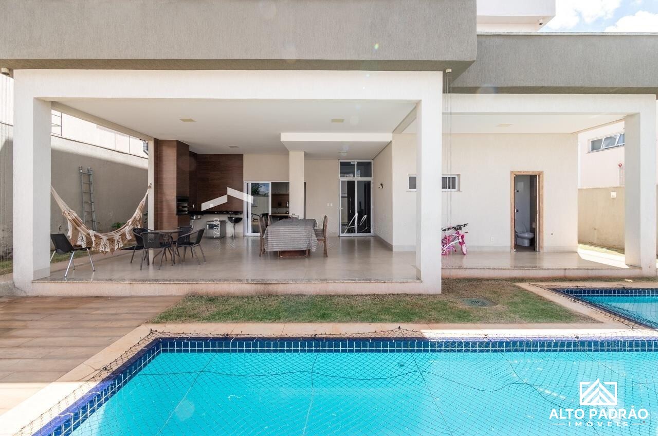 Casa à venda no bairro Alphaville Flamboyant Residencial Araguaia em Goiânia/GO — foto