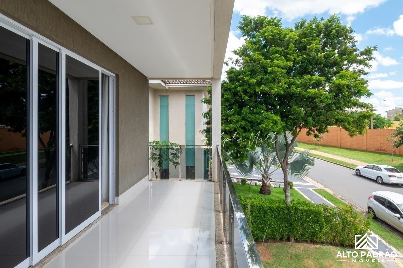 Casa à venda no bairro Alphaville Flamboyant Residencial Araguaia em Goiânia/GO — foto