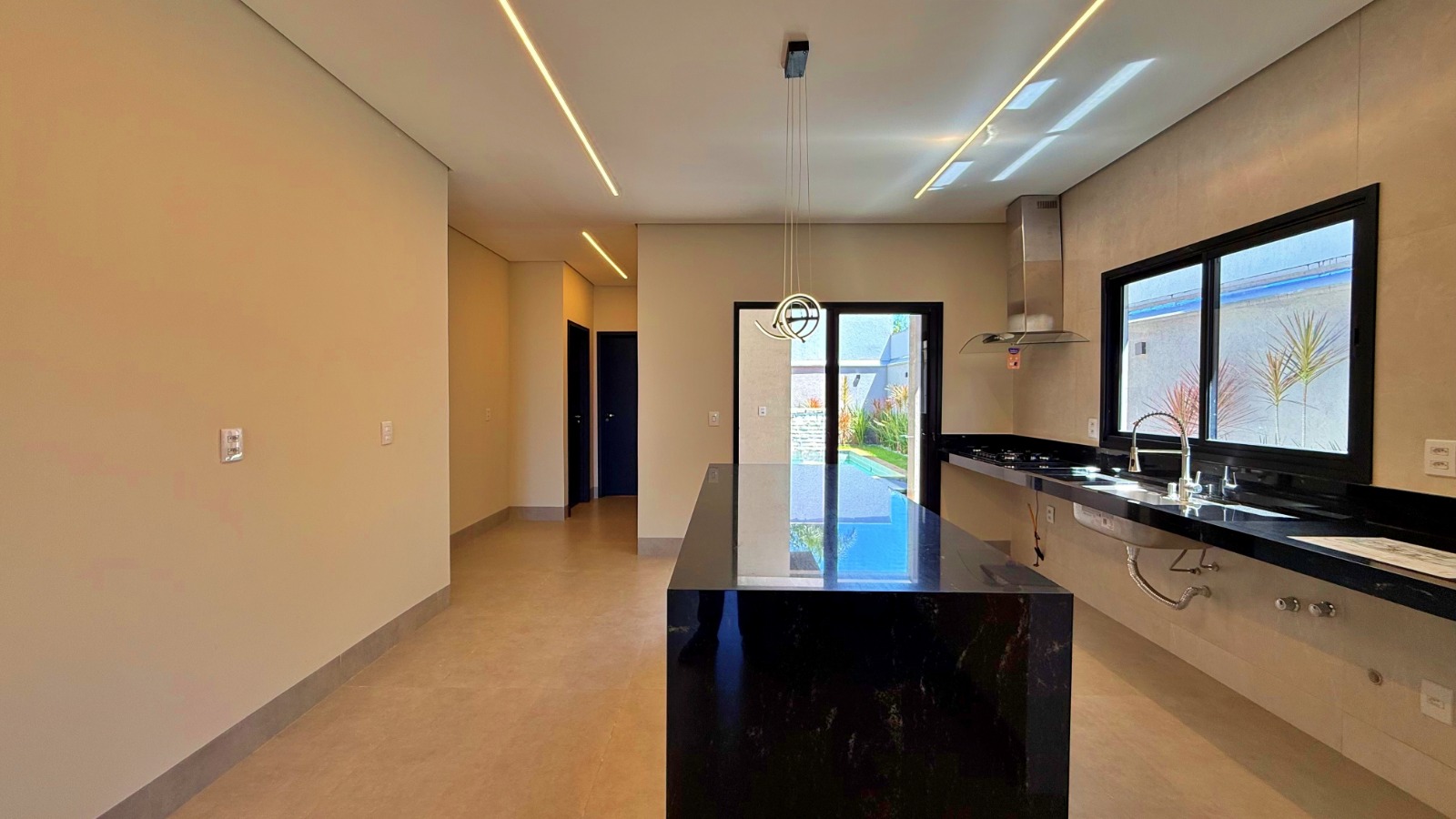 Casa Térrea à Venda - Condomínio Terras Alpha Residencial 1 | Senador Canedo - GO — foto