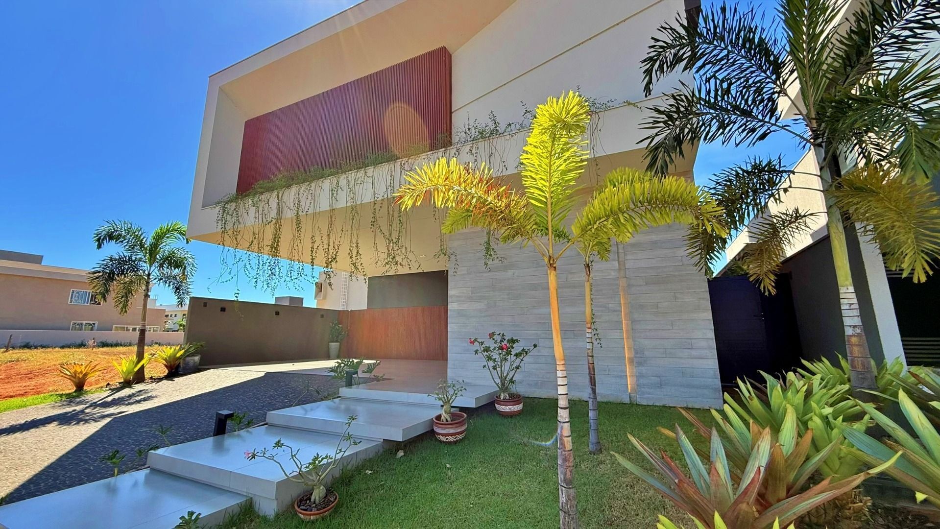Sobrado 4 Suítes, 334 m² c/ Lazer à Venda no Condomínio Alphaville Palmas — foto
