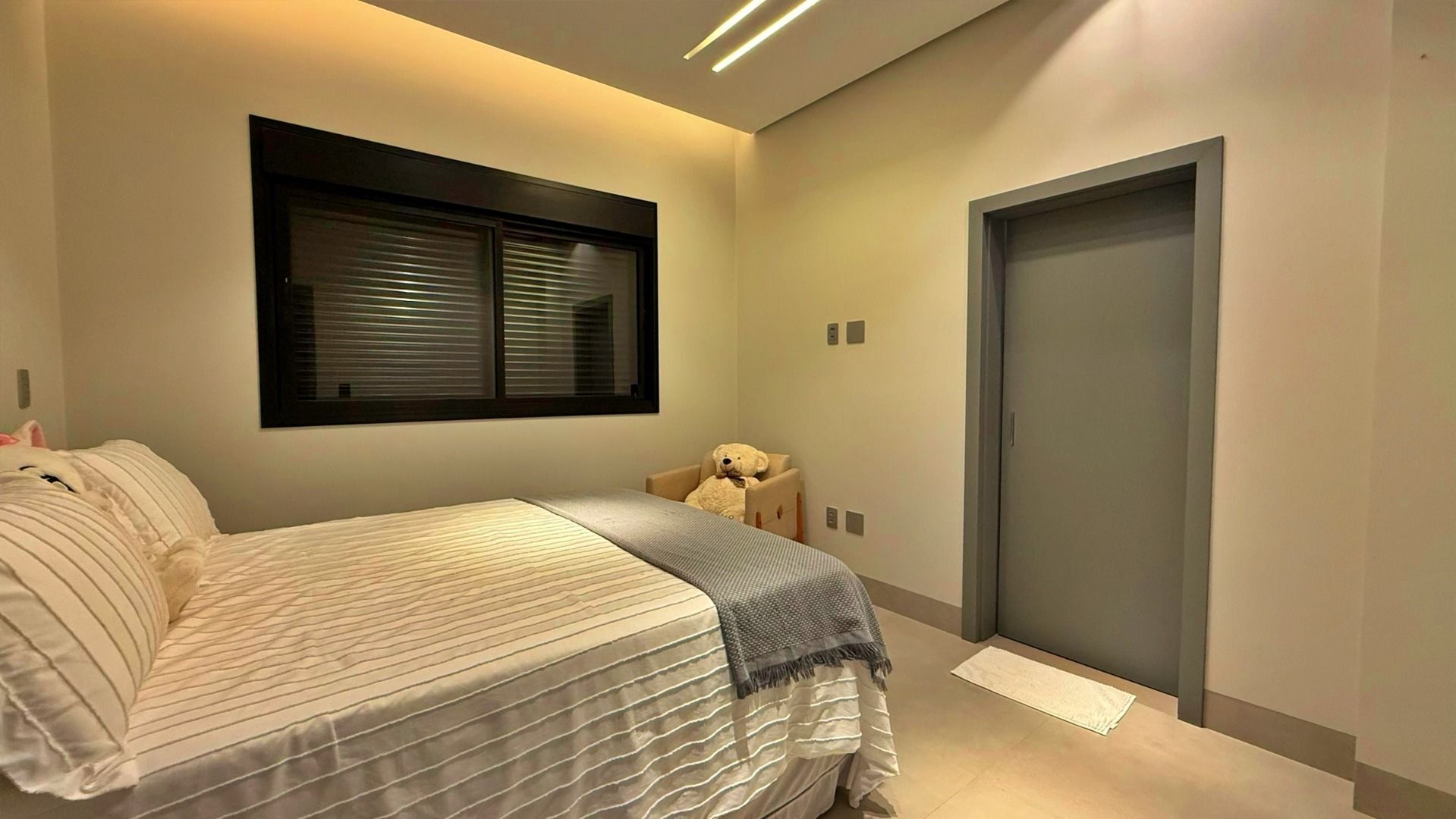 Sobrado 4 Suítes, 334 m² c/ Lazer à Venda no Condomínio Alphaville Palmas — foto