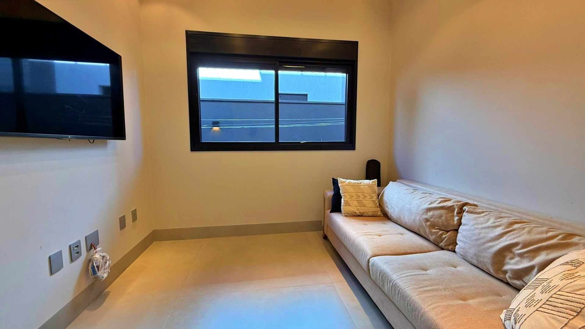 Sobrado 4 Suítes, 334 m² c/ Lazer à Venda no Condomínio Alphaville Palmas — foto