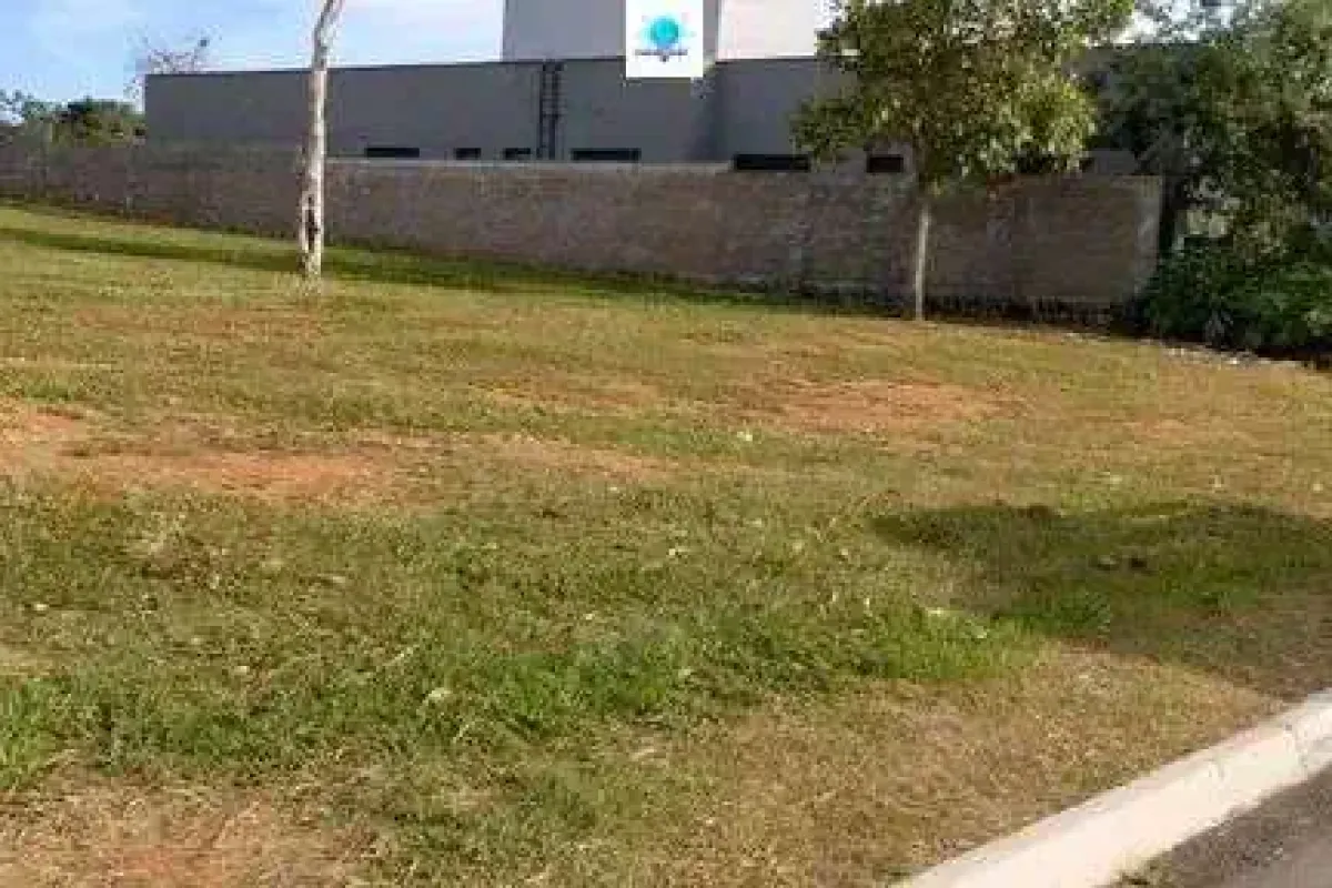 Lote para Venda no Condomínio Goiânia Golf Clube - Goiânia — foto