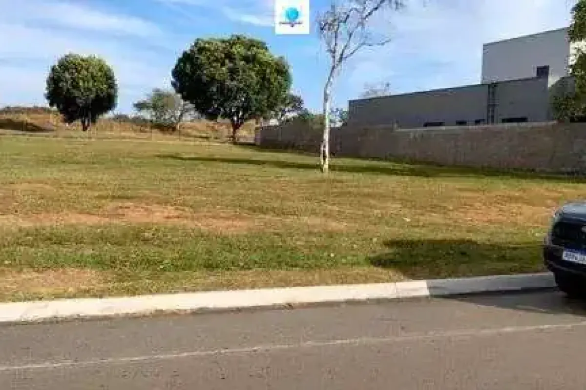 Lote para Venda no Condomínio Goiânia Golf Clube - Goiânia — foto