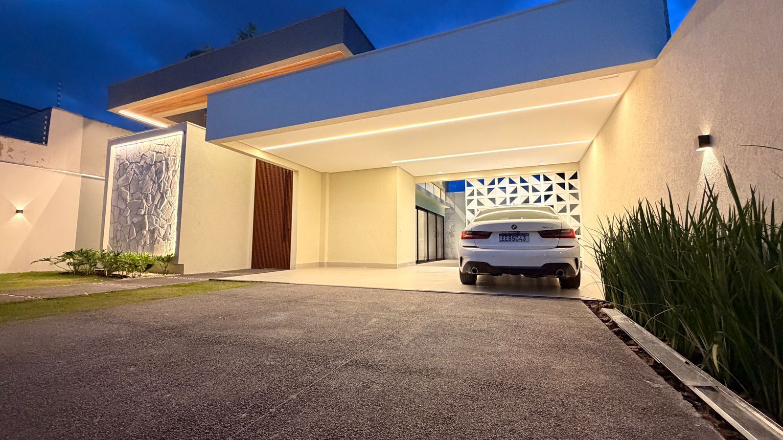 Casa, 4 quartos, 248 m² - Foto 1
