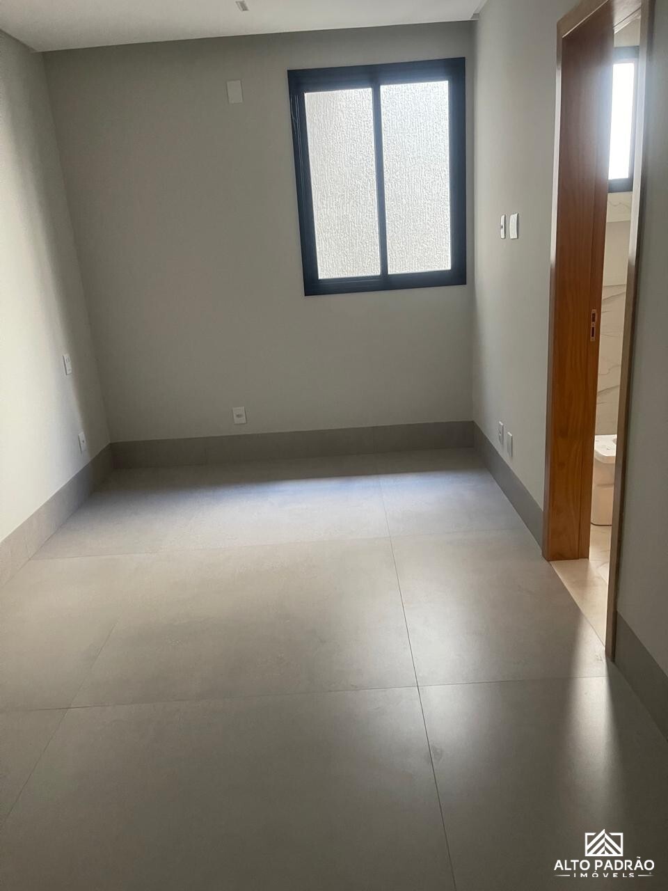 Casa à venda no bairro Parque Amazônia em Goiânia/GO — foto