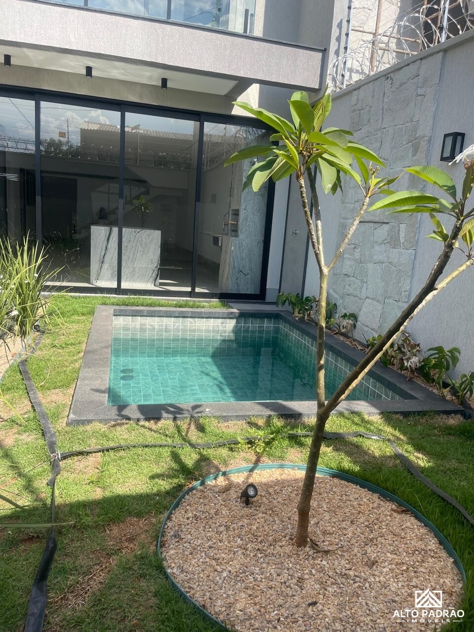 Casa à venda no bairro Parque Amazônia em Goiânia/GO — foto