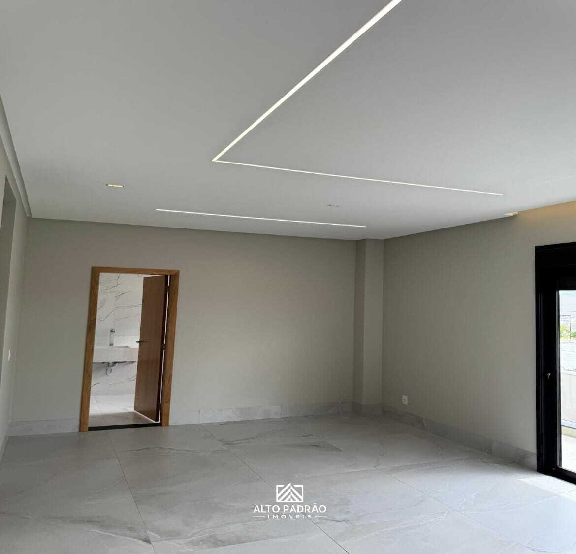 Casa à venda no bairro Jardim Cristal em Aparecida de Goiânia/GO — foto