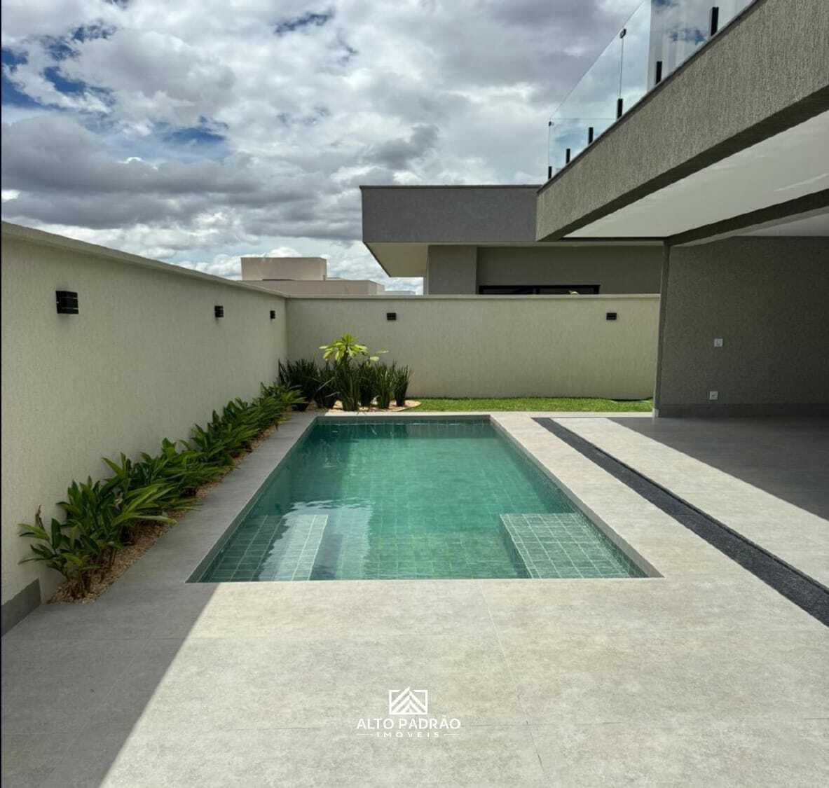 Casa à venda no bairro Jardim Cristal em Aparecida de Goiânia/GO — foto