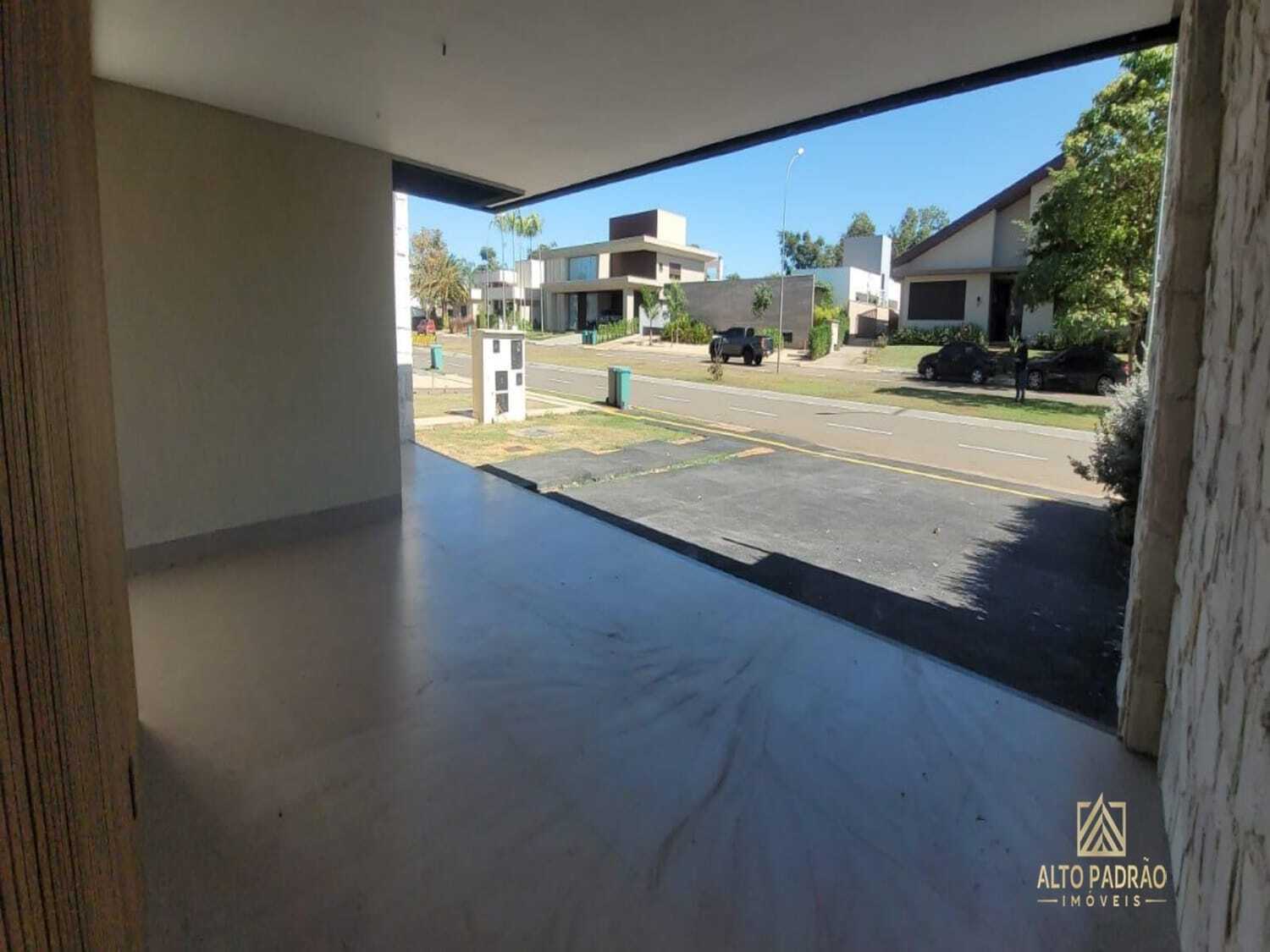 Casa à venda no bairro Residencial Goiânia Golfe Clube em Goiânia/GO — foto