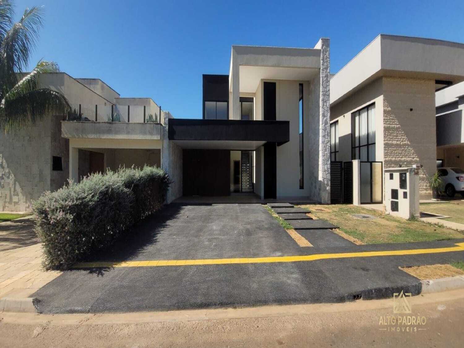 Casa à venda no bairro Residencial Goiânia Golfe Clube em Goiânia/GO — foto