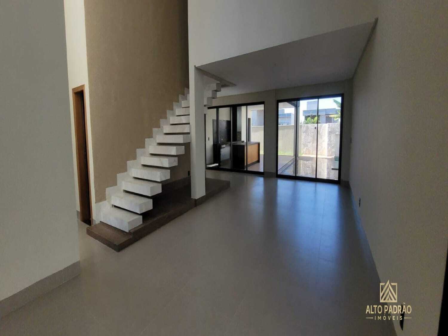 Casa à venda no bairro Residencial Goiânia Golfe Clube em Goiânia/GO — foto