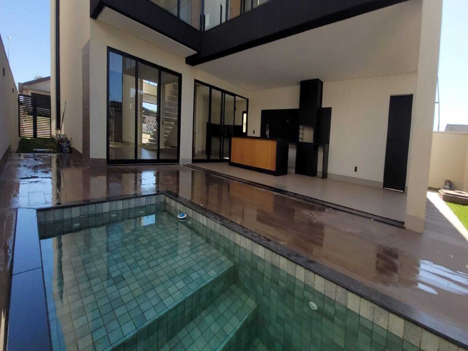 Casa à venda no bairro Residencial Goiânia Golfe Clube em Goiânia/GO — foto