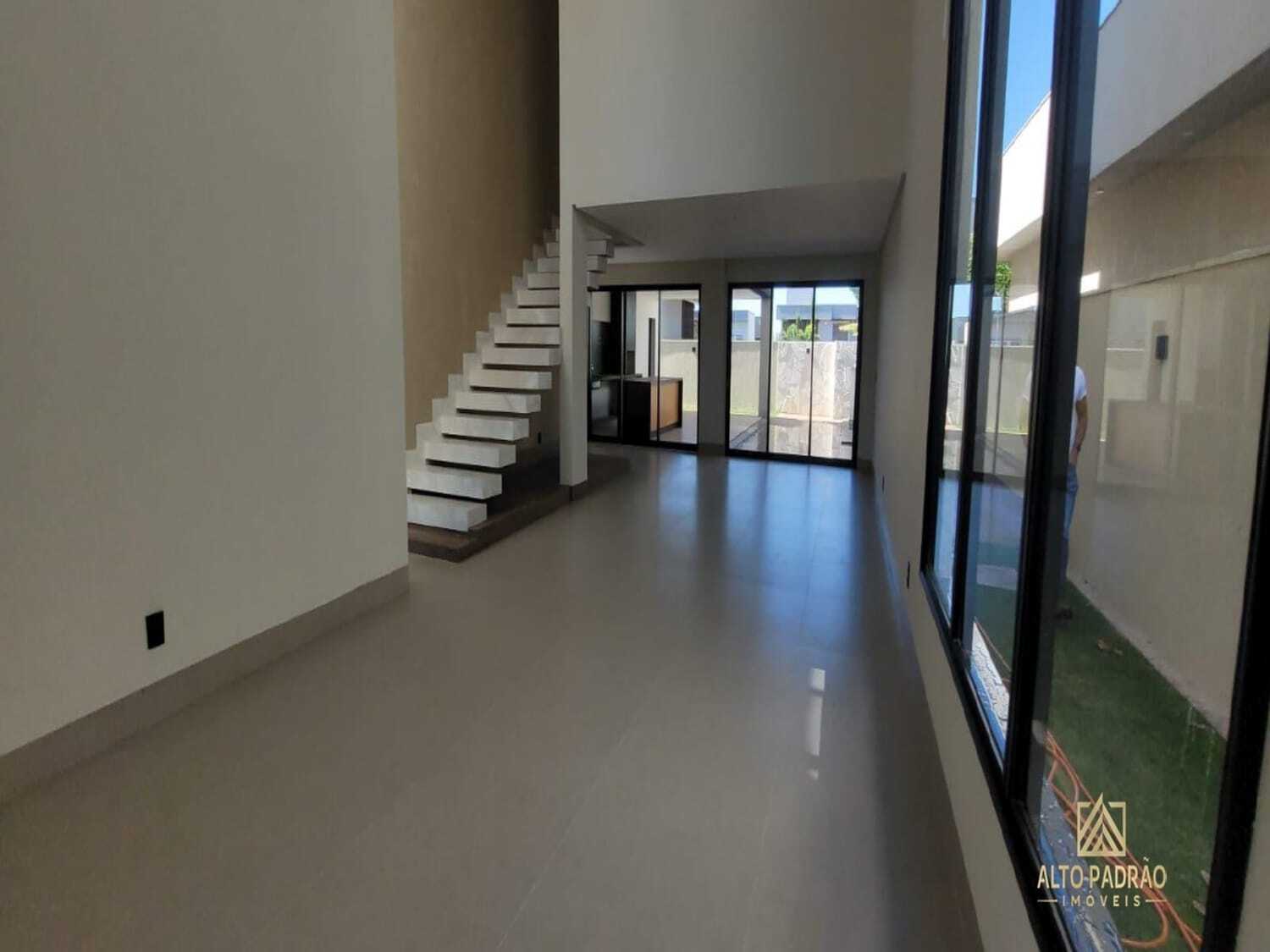 Casa à venda no bairro Residencial Goiânia Golfe Clube em Goiânia/GO — foto