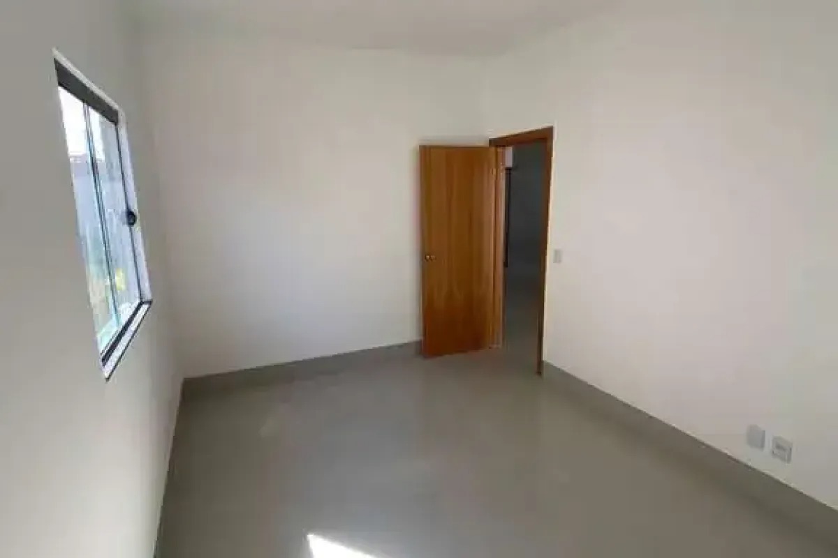 Casa 3 Quartos para Venda no Residencial Santa Fé I - Goiânia — foto
