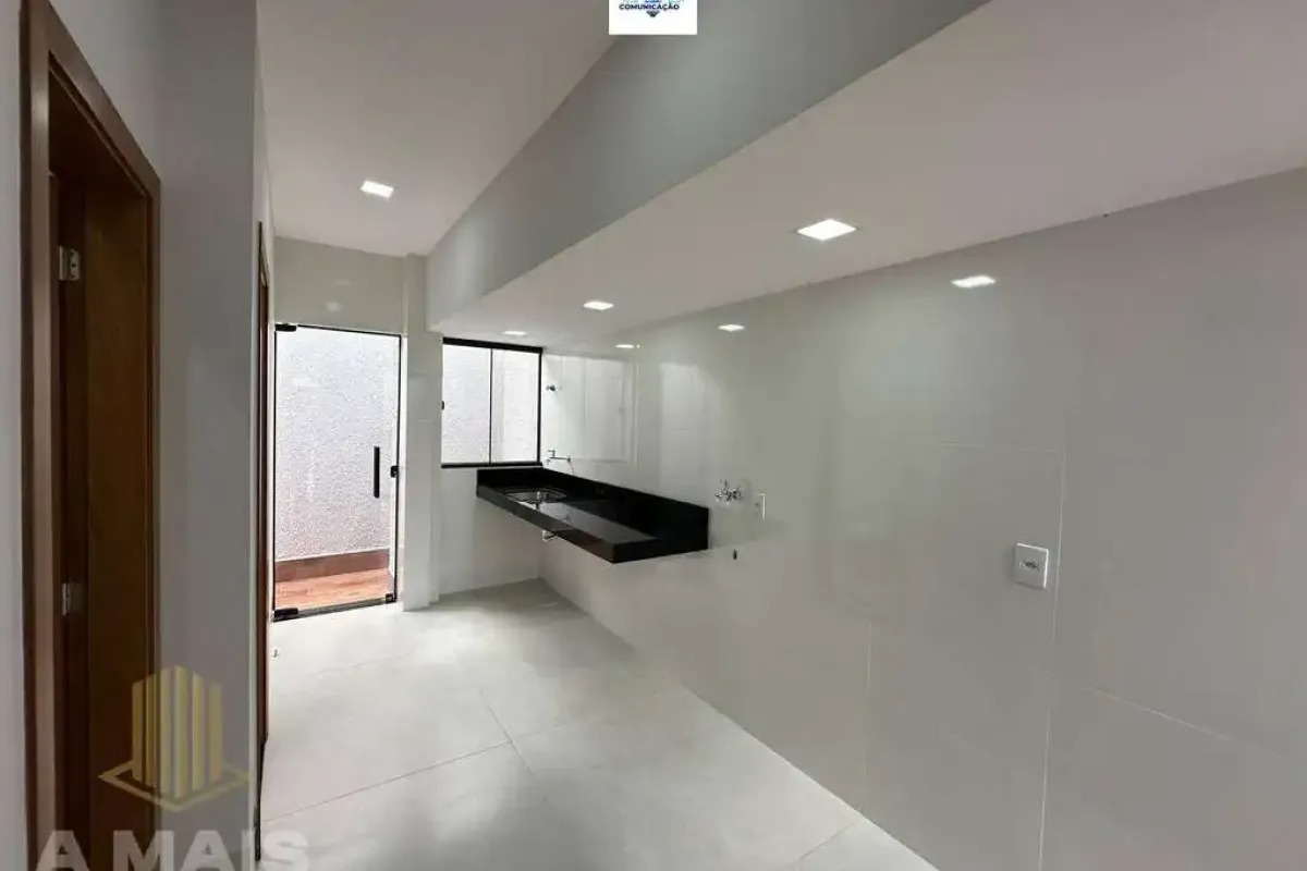 Mansão no Jardim Vila Boa - 4 Suítes, Piscina e Varanda Gourmet - Goiânia/GO — foto