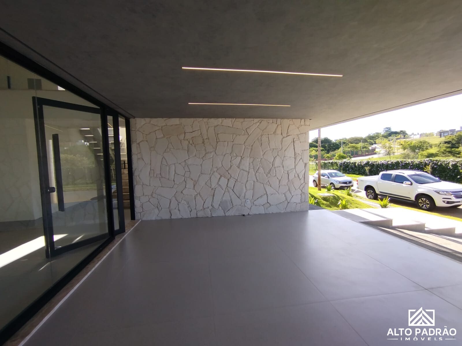 Casa à venda no bairro Jardins Capri em Senador Canedo/GO — foto
