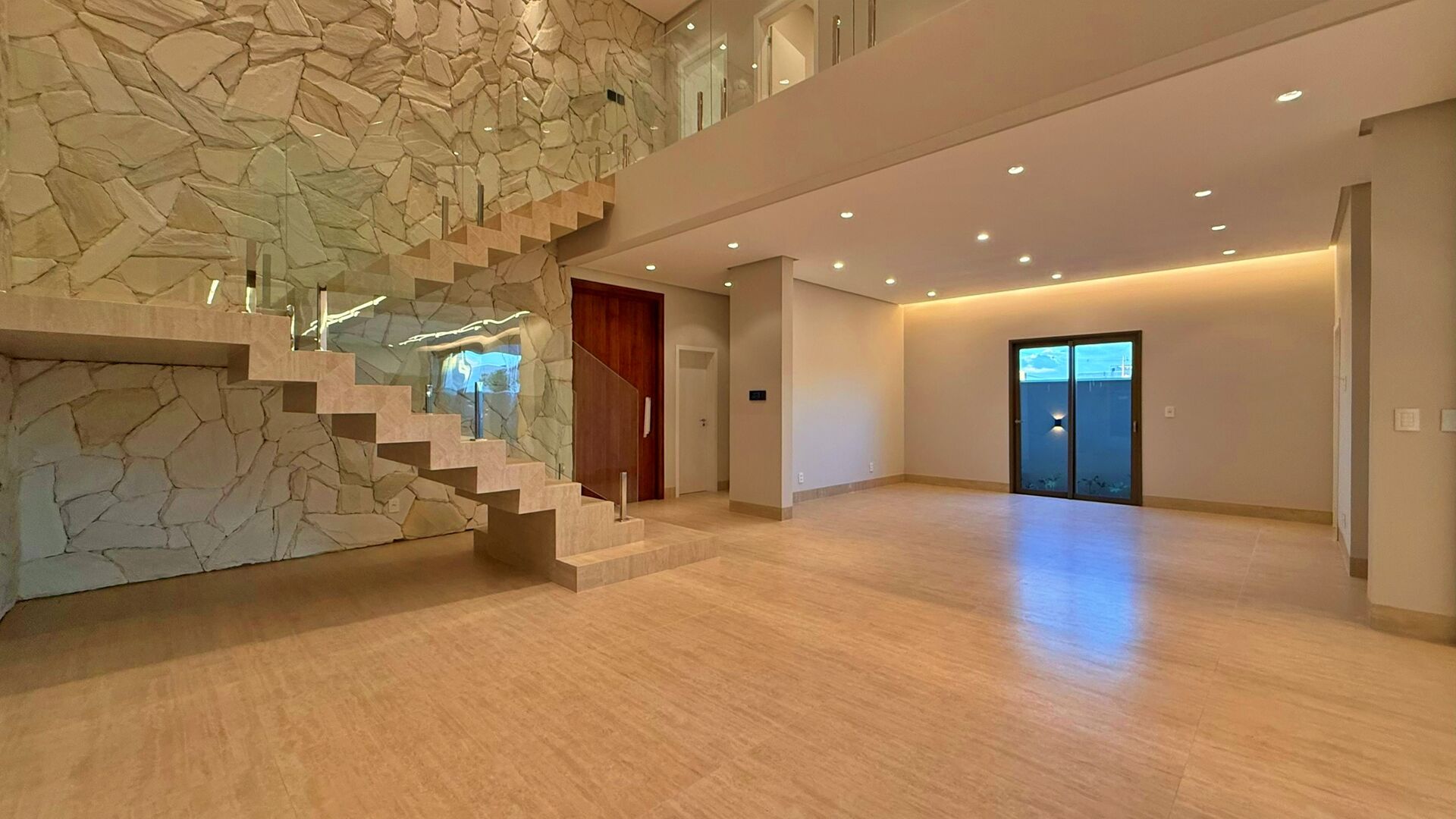 Sobrado 5 Suítes, 370 m² c/ Lazer à Venda no Condomínio Alphaville Palmas — foto