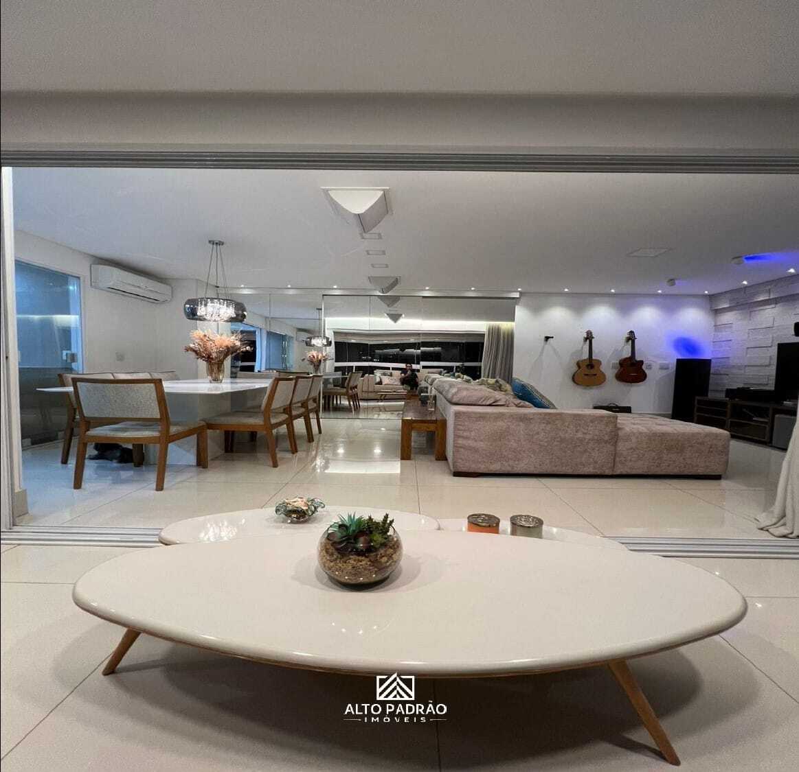 Apartamento, 3 quartos, 150 m² - Foto 1