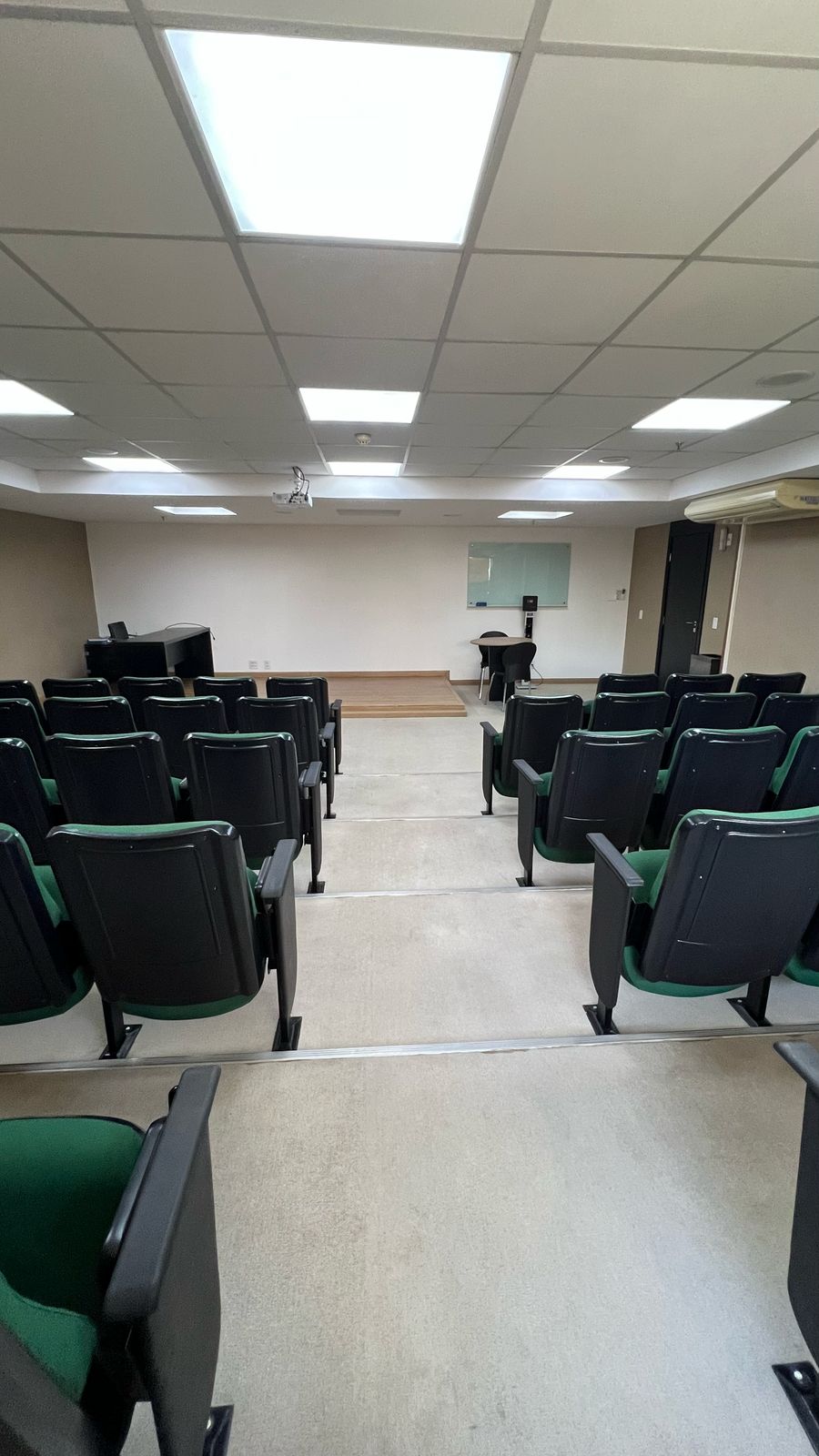 Sala Comercial para Venda ou Locação - New World Concept Office | Setor Bueno | Goiânia - GO — foto