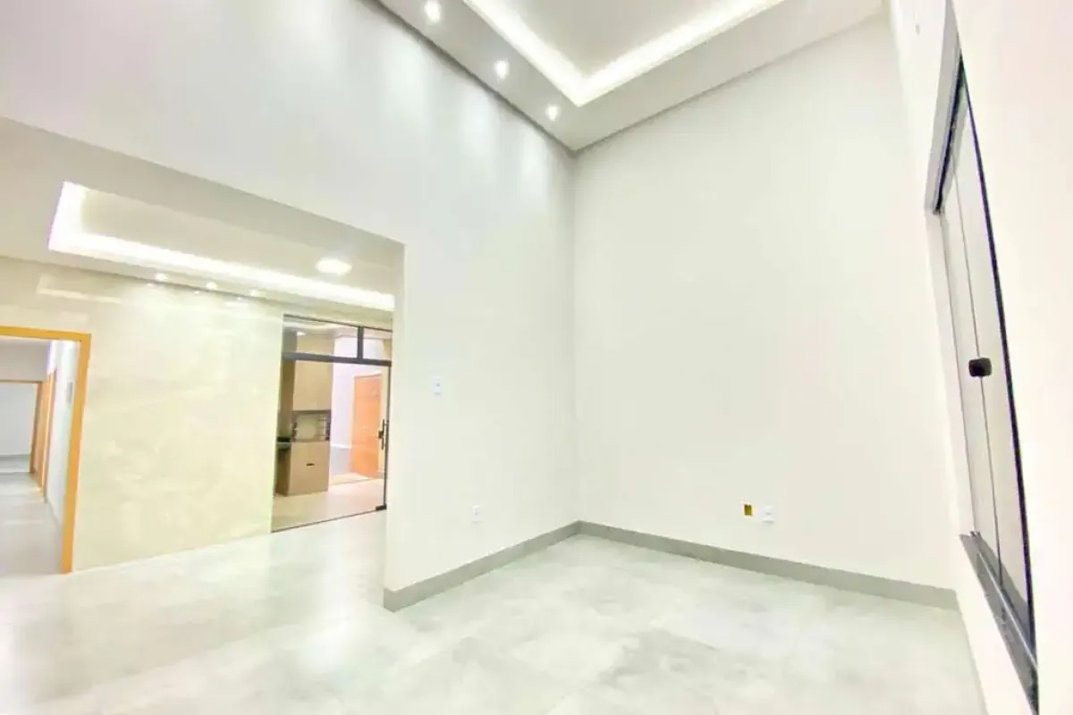 Casa 3 quartos sendo 1 suíte, Frente ao Parque - Jardim Itaipu / Goiânia .  Conforto, modernidade e localização privilegiada! — foto