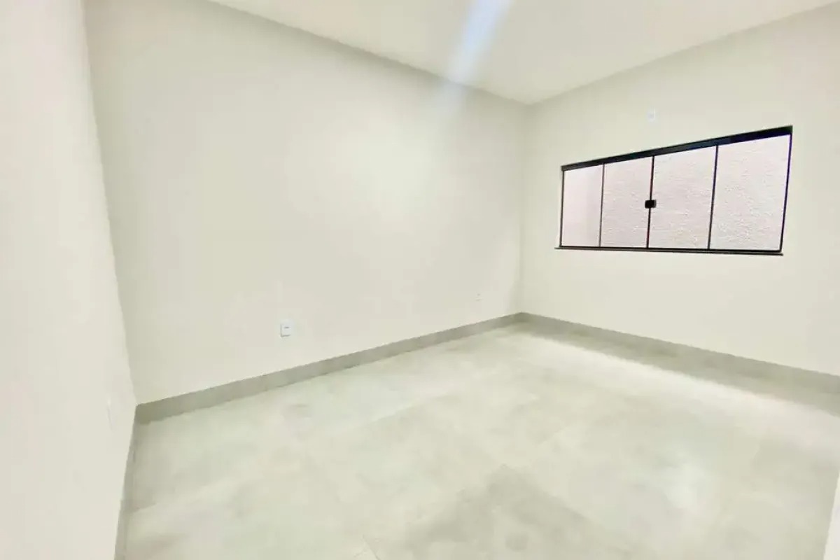 Casa 3 quartos sendo 1 suíte, Frente ao Parque - Jardim Itaipu / Goiânia .  Conforto, modernidade e localização privilegiada! — foto