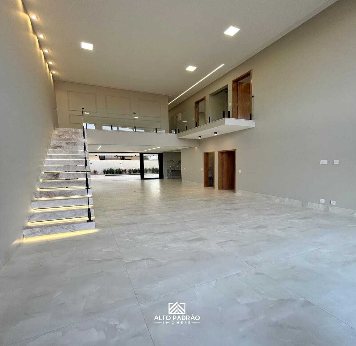 Casa à venda no bairro Residencial Goiânia Golfe Clube em Goiânia/GO — foto