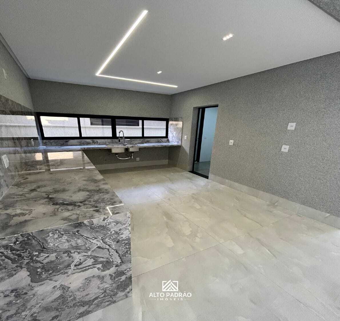 Casa à venda no bairro Residencial Goiânia Golfe Clube em Goiânia/GO — foto